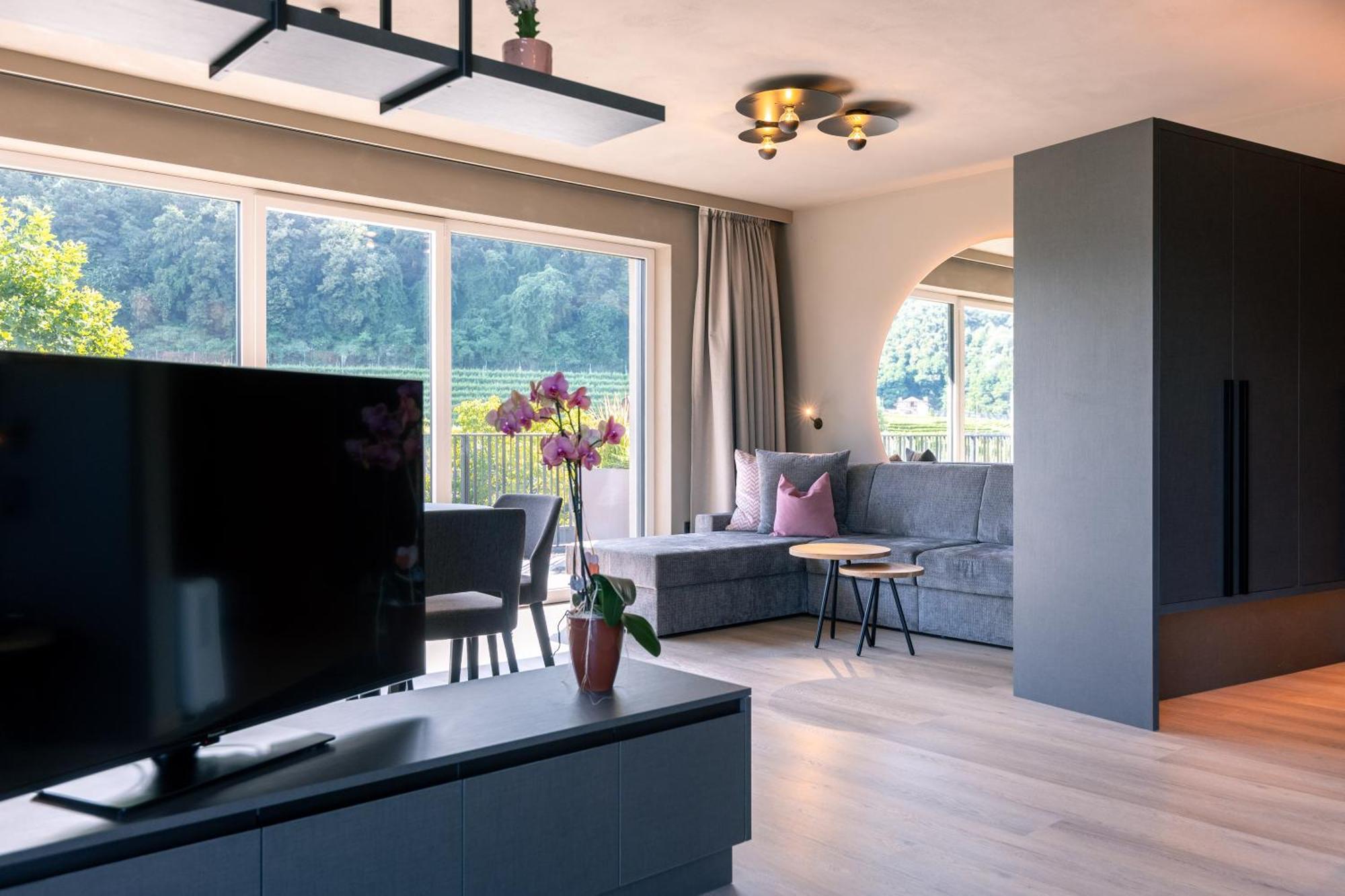 Belia Lofts - Adults Only - Apartments 아피아노 술라 스트라다 델 비노 외부 사진