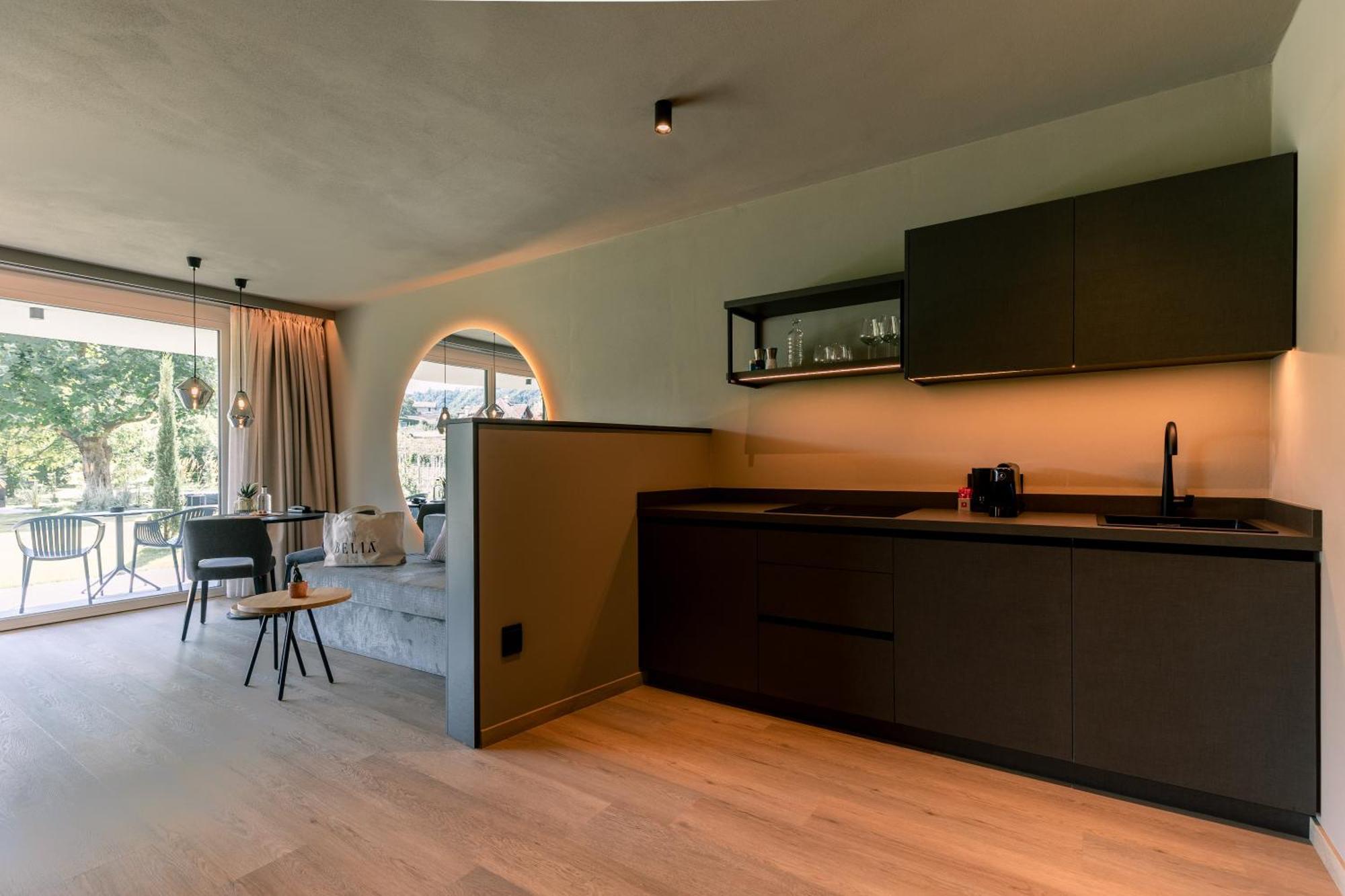 Belia Lofts - Adults Only - Apartments 아피아노 술라 스트라다 델 비노 객실 사진